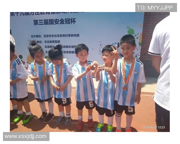 青岛黄海足球俱乐部诚邀热爱足球的人才加入我们的团队共创辉煌未来